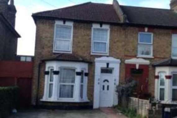 3 Bedroom End of Ter...